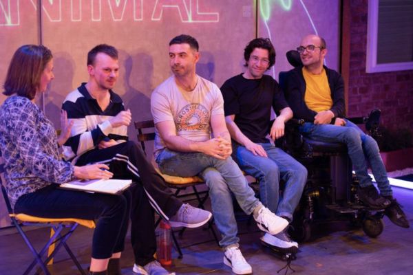 VIDEOS & PHOTOS: Disability, sexuality & dating, @TerriPaddock had plenty to discuss with @JoshuaHepple @JonBradfield @chrisjslater & @TheatreDoctor in the #Animal post-show Q&A at @ParkTheatre #postshowtalks #RT dlvr.it/Sn9JKP