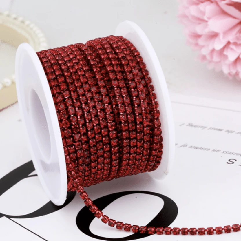 sundaylace's tweet photo. 🍓Ss6 Dark Red Stone on Red Coloured Metal Chain,🍓
Sold in yard
#beadstore #beading #beadedearrings #SundaylaceCreations #beadsupplystore #beadworktiktok #beadingsupplies #beads #beadwork #beadworkers #seedbeads #reddressearrings #indigenousownedbusiness #rhinestoneschain https://t.co/4fy0Y83bFw