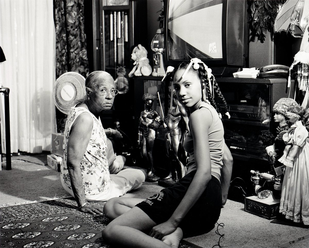 googlearts's tweet photo. Hair braiding, life advice or the best cake recipe - what’s the greatest lesson you learned from your elders?
“Grandma Ruby and Me”
🎨#LaToyaRubyFrazier
📅2005
🏛️@nashermuseum
https://t.co/A5W8p57Wn1 https://t.co/lTM1aW8Zga