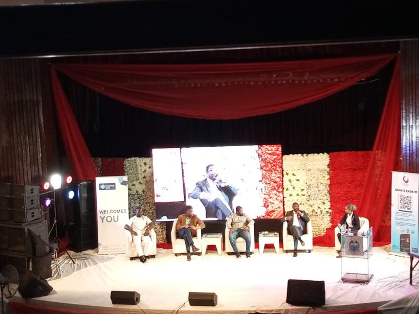 AminahOdebode's tweet photo. WE ARE FINANCE READY. 

"Investing in emerging markets and opportunities"

#FINANCEPANELIST 
#Tec8
#Expeditionconference
#InnovationandRenovation

Roadmap to discovery. https://t.co/xyppGjpqul