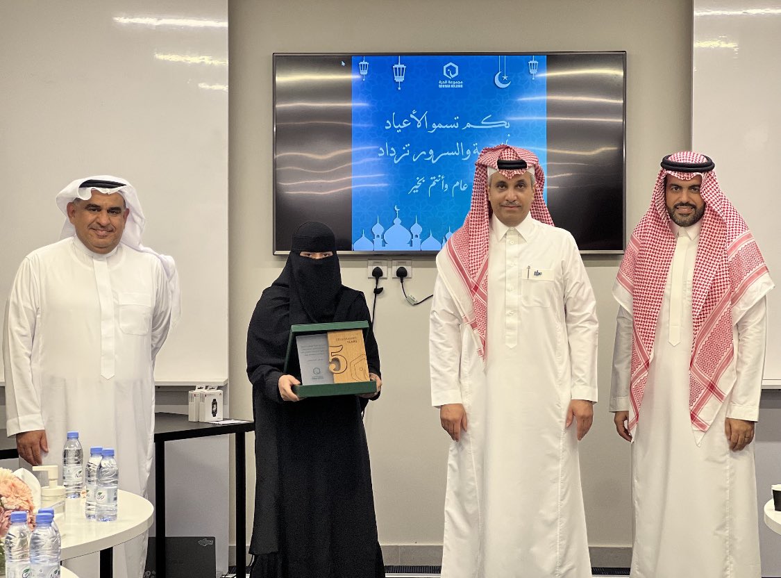 ibe__Group's tweet photo. و تم خلال الحفل تكريم عدد من الموظفين و الموظفات الذين أتموا هذا العام (٥) سنوات من تاريخ انضمامهم للمجموعة https://t.co/R1b9dmr3Kr