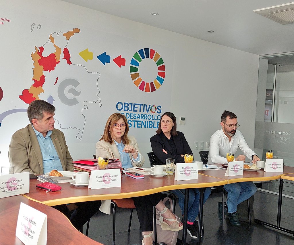 "Latinoamérica será una prioridad en la presidencia de España del Consejo de la UE" <a href="/PiliCancela/">Pilar Cancela/❤️</a> S. Estado de Cooperación Internacional, en el desayuno organizado por <a href="/AECIDColombia/">AECID Colombia</a> con las ONGDs españolas en #Colombia <a href="/acodea_/">Acodea</a> "Trabajamos para generar oportunidades en el campo"