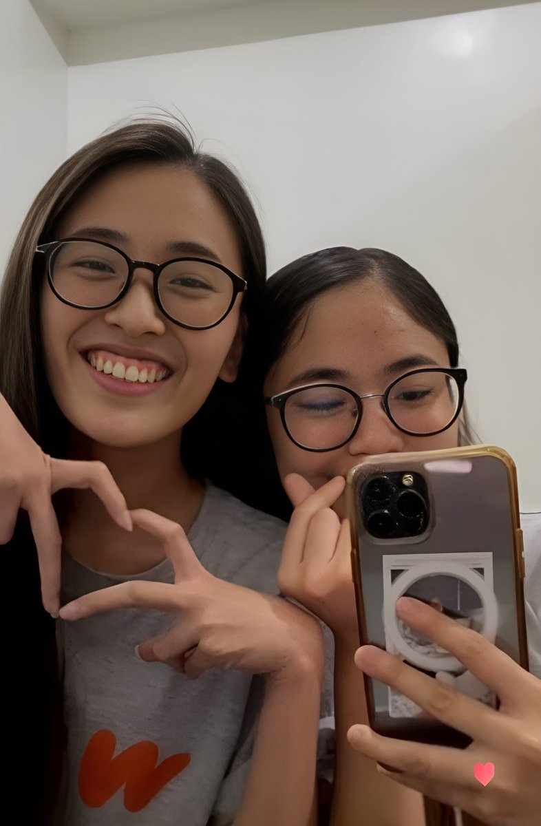 giannajpg's tweet photo. ate gi and ate jill, the cuties duo 🥰

@arrowheadswp @jillsibal https://t.co/FrZ4V5cZJt