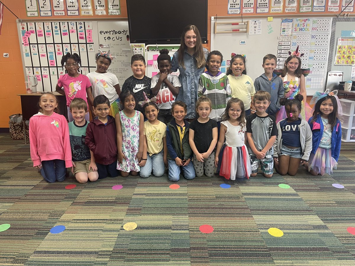StacySpink's tweet photo. We are so sad to say goodbye to Miss Antunes today! She has helped us learn and grow so much! ❤️ We are so excited to have her back @CastlemanCreek next year!! https://t.co/M2Oa0nEtZu