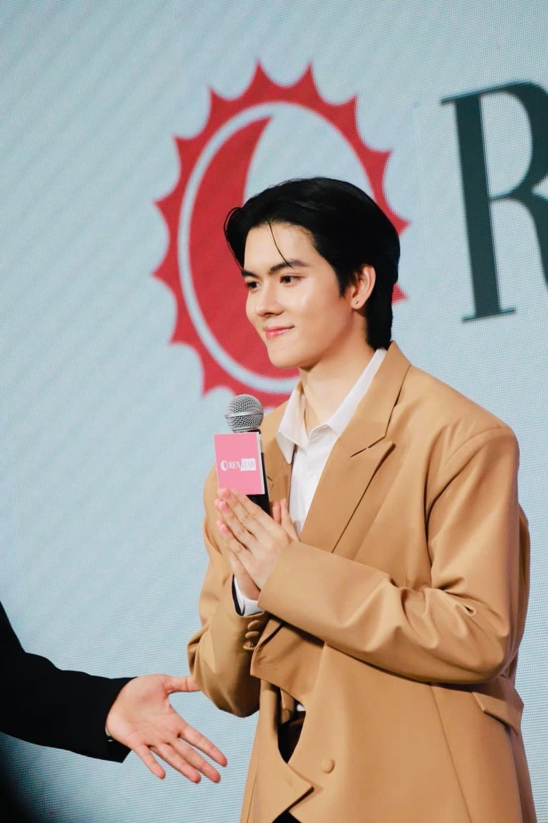PorpyRenatar's tweet photo. งื้อออออ ต้าวลูกชายหล่อมากไม่ไหว🥴❤️

แม่ละลายแล้วลูกเอ้ยยยย❤️❤️❤️❤️❤️

น้องยอร์ชมาเป็น Muse ให้กับ Ultra Me รสโกโก้ เหมาะมากๆๆๆๆๆ

หวานละมุนเหมือนหนูเลยลู๊กกกก!!😍

#YorchMuseUltraMeCoCoa🤎
#Yorch_Yongsin
#BestOfMe 
#Renatar https://t.co/z0RziEFs9x