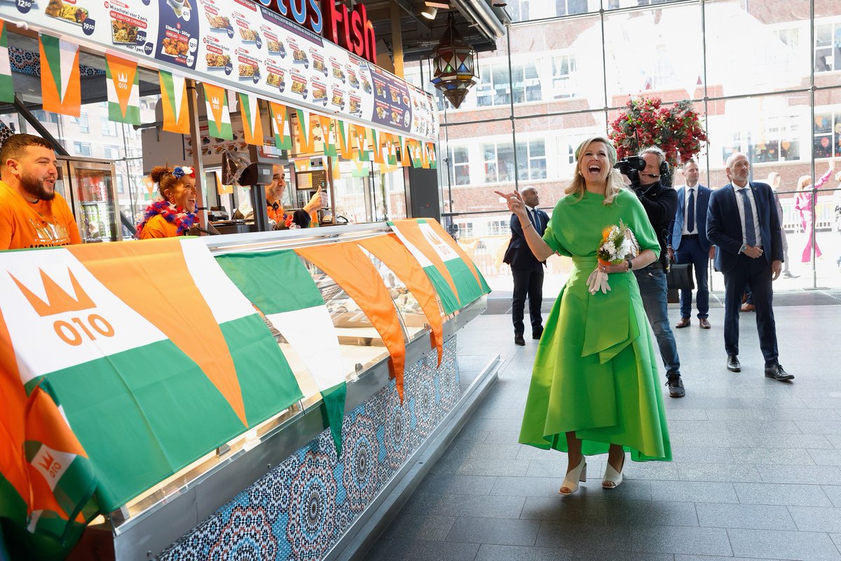 rotterdam's tweet photo. Duizenden Rotterdammers vierden samen met de Koninklijke familie #Koningsdag. 

Aboutaleb: 'Wat een prachtige Koningsdag was het vandaag! Een dag met memorabele momenten en mooie vergezichten. De stad heeft laten zien wat ze in huis heeft.'

#KoningsdagRotterdam @koninklijkhuis https://t.co/5amG9ekJEI