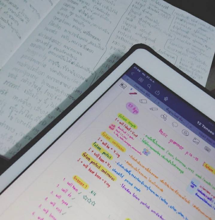 stdypnn's tweet photo. 📍27/04 > 6 ชม. 25 นาที <⭐️
• TGAT Eng
- ดูคลิปเฉลย GAT ENG ปี 65
- TGAT ENG Guidebook ( week 2 day 10 )
• Basic Grammar ต่อ future tenses ให้จบ
วันนี้รู้สึกจอยสุดในอาทิตย์นี้แล้ว ที่ผ่านมาแอบเครียดนิดหน่อย😭
#วันนี้dek67ทำอะไร #stdypnn✏️🌷 https://t.co/gs3iUsSLhW