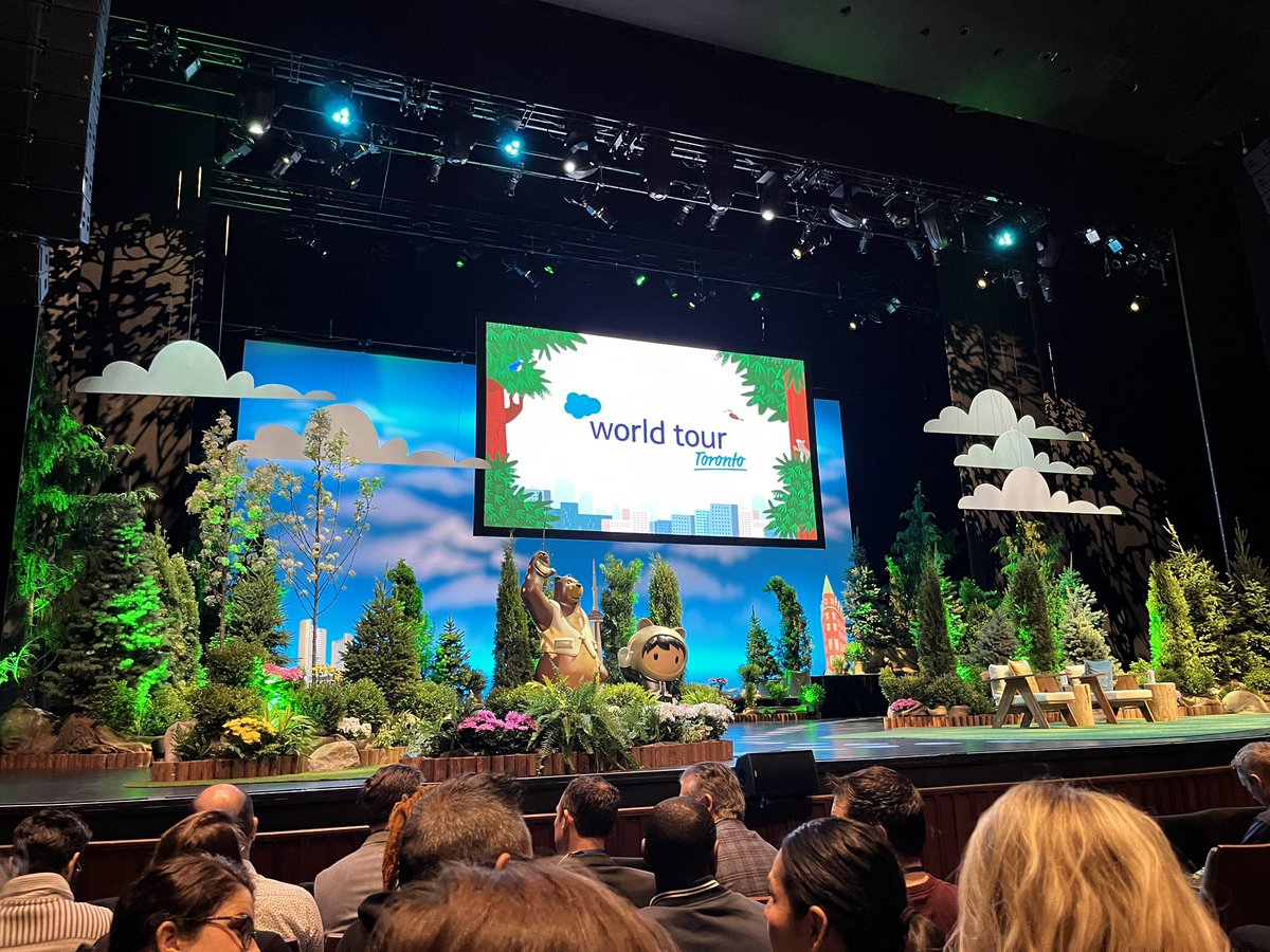 NOW: 🌎<a href="/salesforce/">Salesforce</a> World Tour Toronto 🇨🇦

#SalesforceWorldTour