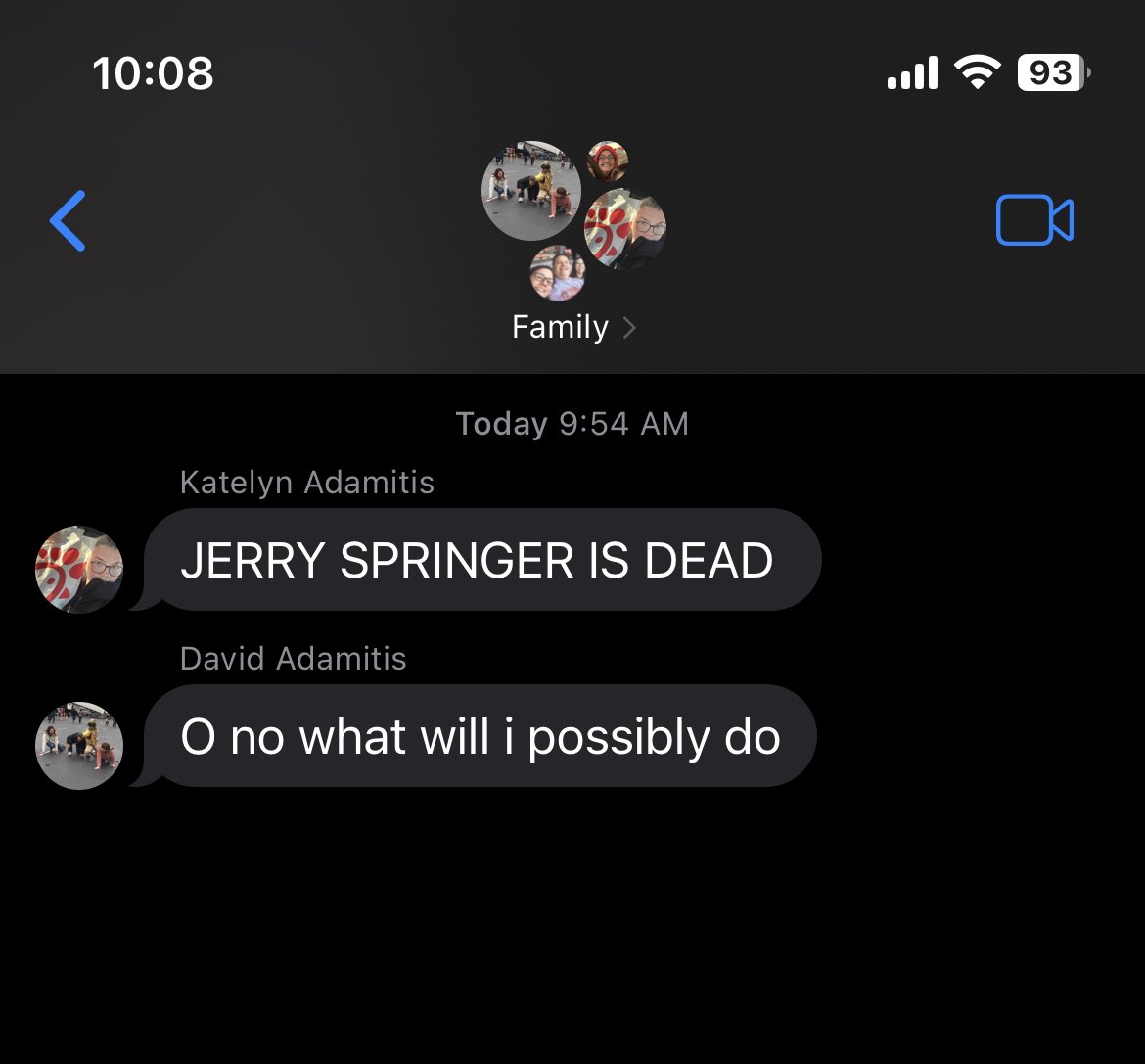 meagradloff's tweet photo. Normal family group chats: upcoming gatherings, happy birthdays, casual reminders, etc.

My family group chat: https://t.co/bZ5dT0wx4M