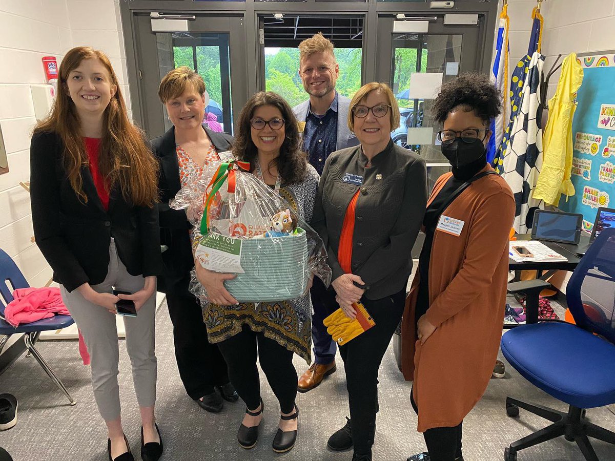 CommJacobs's tweet photo. Thank you to Senator Kay Kirkpatrick for celebrating #QRWeek with us at MJCCA Sunshine School in Marietta with center director Nancy Parker. @GASenatePress @GADeptEarlyCare @GEEARS https://t.co/cijQ8P6nFD