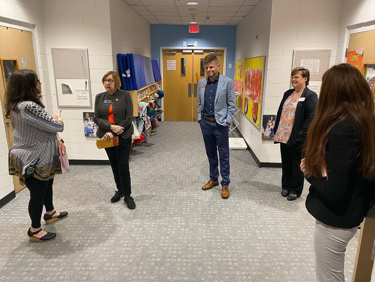 CommJacobs's tweet photo. Thank you to Senator Kay Kirkpatrick for celebrating #QRWeek with us at MJCCA Sunshine School in Marietta with center director Nancy Parker. @GASenatePress @GADeptEarlyCare @GEEARS https://t.co/cijQ8P6nFD