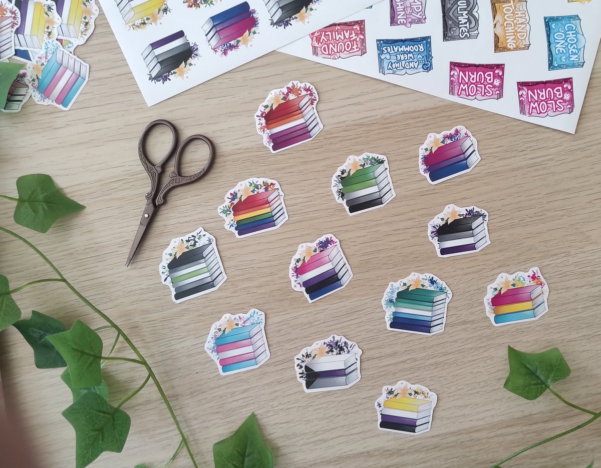 YseraSevriens's tweet photo. 🎨Pegatinas🎨

¿Pilas de libros LGBT+ o tu tropo fav? He hecho un poco de todo, espero que os gusten 🥹

🔺Una pegatina = 2€
🔺Tres pegatinas = 5€
🔺 Set completo = 15€

• ¡Se pueden combinar!
• Envío ordinario peninsular incluido
• PayPal (o si no bizum)
• Info por DM https://t.co/OfGCzizjC1