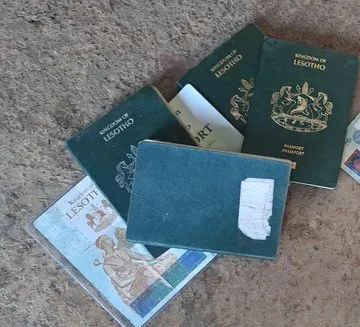 Veetra__'s tweet photo. Four foreign nationals traced after hijacking a courier vehicle.

Armed suspects bearing Lesotho passports were arrested soon after hijacking a courier vehicle in the east of Johannesburg Gauteng.

“The driver of the courier truck was hijacked in Ekurhuleni and later dumped a few kilometres away. The suspects drove the truck to an isolated place where they offloaded some of the goods to their vehicle.

The police collaborated with the tracker company and information led them to a house in Rockville where four suspects were found. Upon searching their car, police found different kinds of medication, clothes with price tags on them, and laptops, among other items. Preliminary investigation revealed that the items are the ones that were taken from the hijacked truck,” he detailed.

Gauteng Provincial Commissioner, Lieutenant General Elias Mawela, praised the collaboration between the police and Tracker Company that led to the arrest of the criminals. “The investigation is underway to establish if these criminals are not linked to other robberies and hijackings of courier trucks in Gauteng,” he confirmed.