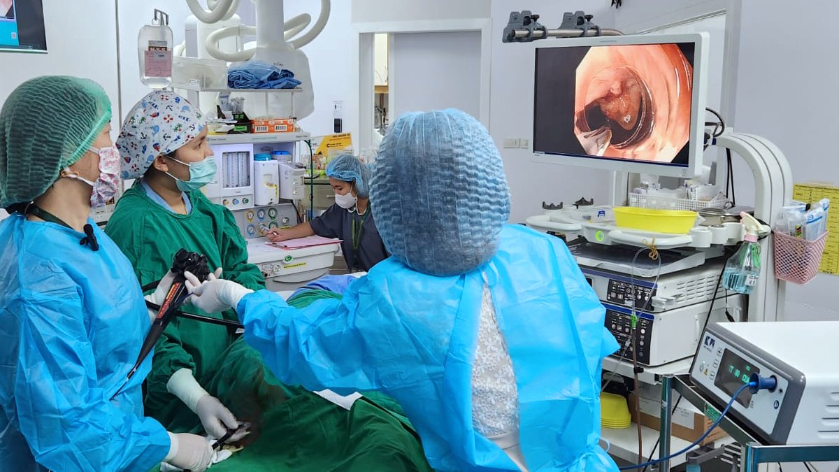 Another doctor in #Thailand doing fantastic things with #SpeedboatInject. This time the brilliant Dr Uayporn Kaosombatwattana at Siriraj GI Endoscopy Unit, Siriraj Hospital, Mahidol University in #Bangkok, who in just her 4th SSD case removed a lesion fully in the rectum.