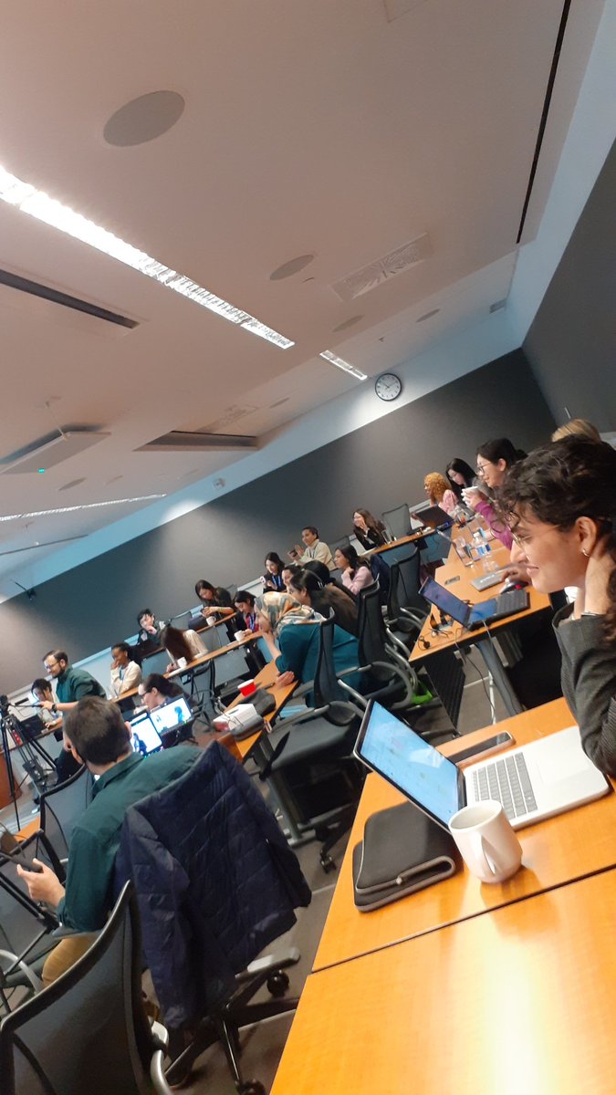 Attentively listening to the RBC workshop by Kerry on Clistering techniques and customer segmentation! #TWDS23