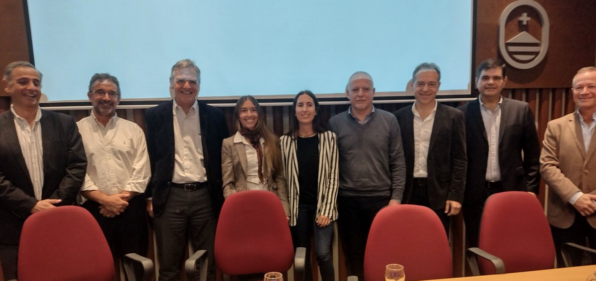 La  <a href="/fund_Tecnolog/">Fundación Tecnolog</a> conjuntamente con  <a href="/UCUoficial/">Universidad Católica</a>  y el apoyo de <a href="/ANIIuy/">ANII - Uruguay</a> organizaron el encuentro  "Desafíos y soluciones tecnológicas para la logística del comercio electrónico". Un espacio de propuestas y reflexiones.
@Grupo_RAS <a href="/ucubusiness/">UCU Business School</a> <a href="/edufazzio/">Eduardo Fazzio</a> <a href="/dcastro65/">Daniel Castro</a>  <a href="/LATU_uy/">LATU</a>