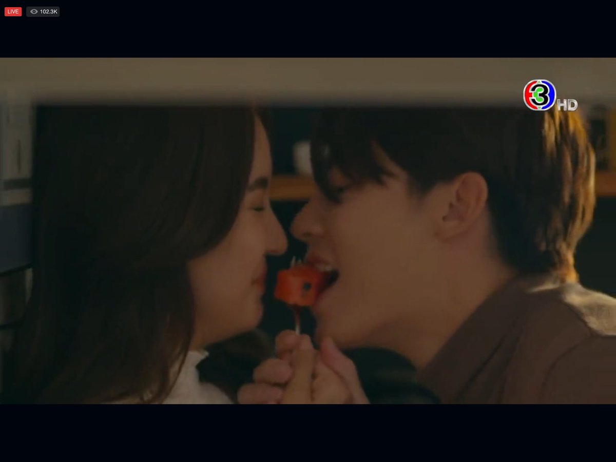 hyccnn's tweet photo. อีพีนี้คือเลิฟม้ากกก สัญญาณคู่แท้ มันเป็นแบบนี้นี่เอง 🩷 นอกจากซีนน่ารักกุ๊กกิ๊ก เคมีเคใจที่ดีของพระนางแล้ว อีกเรื่องที่ไม่ชมไม่ได้ โลเคชั่นก็สวยงาม ปังปุ ชอบมากกที่สู้ดดดด 🫶🏻

#ใต้เงาตะวันep10 
 #ใต้เงาตะวันfinmeeting https://t.co/crTUJjEY7n
