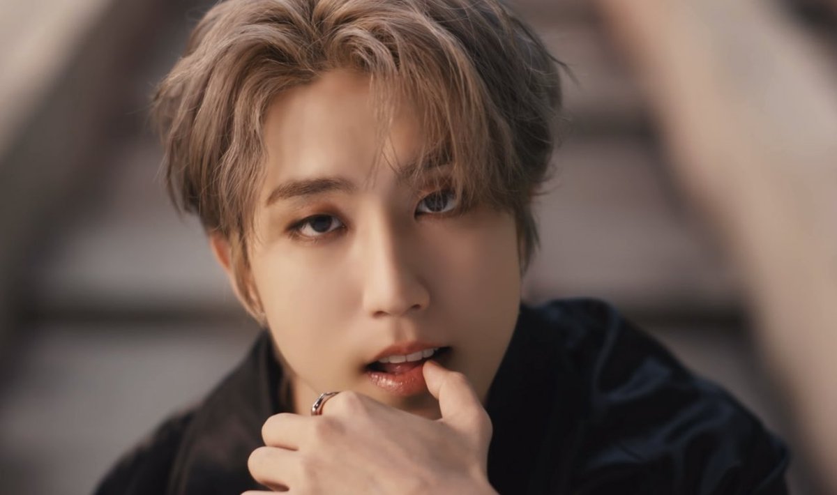 haetbitlinoring's tweet image. WORLD PAUSE AND LOOK AT 5 STAR TRAILER LEEKNOW AND HAN JISUNG. MINSUNG.