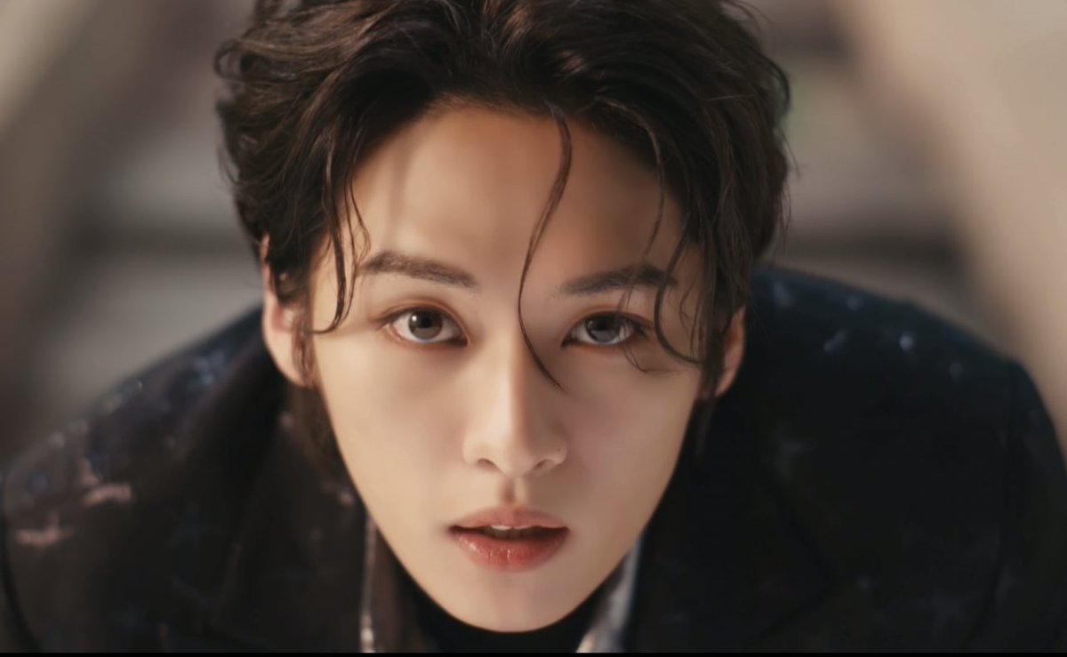 haetbitlinoring's tweet image. WORLD PAUSE AND LOOK AT 5 STAR TRAILER LEEKNOW AND HAN JISUNG. MINSUNG.