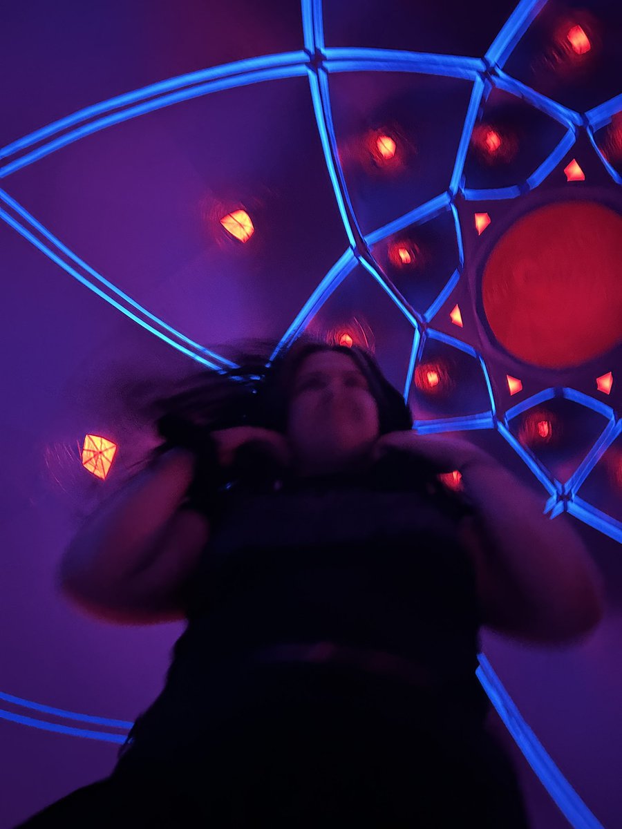 cemetery_g0th's tweet photo. slayyy #ntuwellbeing #architectsofair https://t.co/WkvyiWkASt
