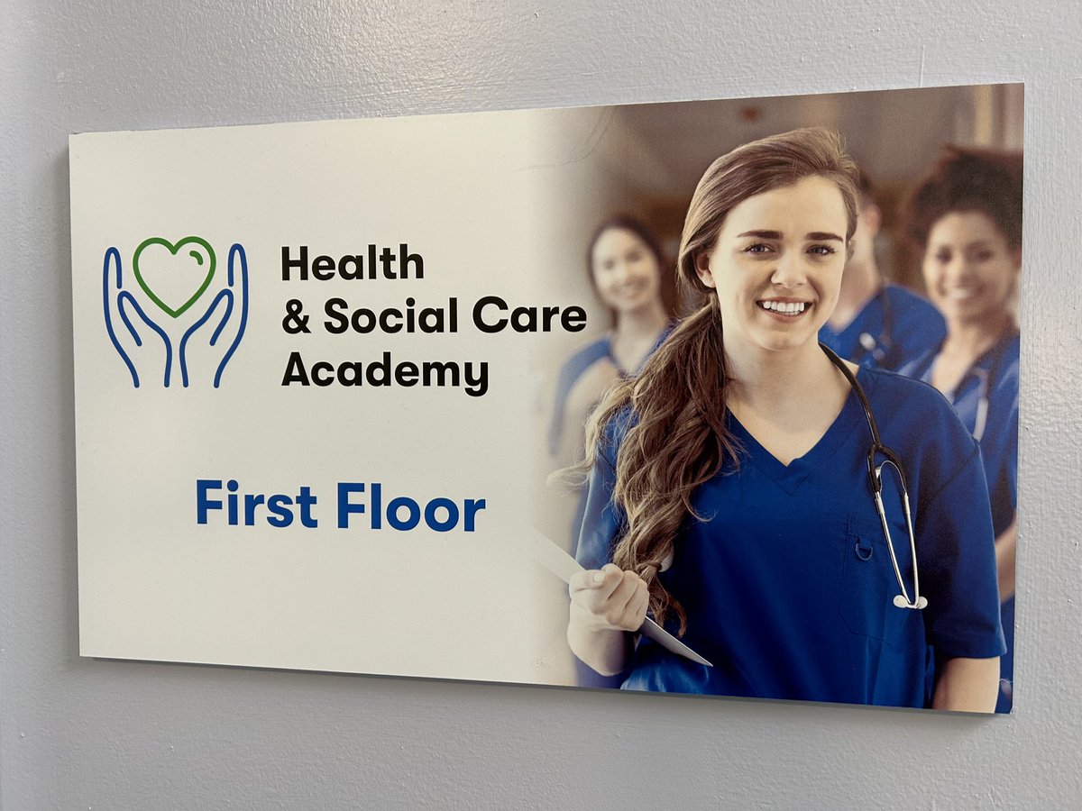 WarringtonGrCo's tweet photo. Lovely visit to @wvrcollege Health&Social care academy today talking all things recruitment. Big thanks to Amy, Charlotte and Faye for the tour of the new facilities and developing contacts, ideas and links with everyone at @meetmacintyre ๐๐ป #localrecruitment #partnerships https://t.co/UFIwBfs9BV