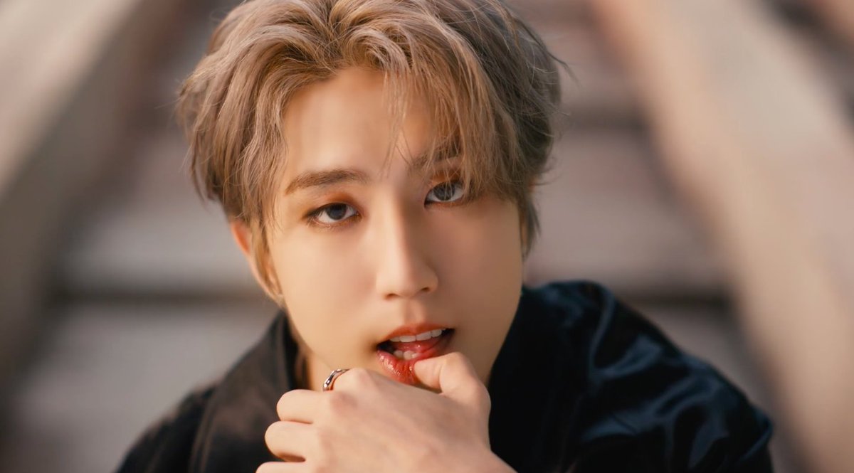 skzshots's tweet photo. "★★★★★ (5-STAR)" Trailer ㅡ HAN, Felix https://t.co/pyXuYxuqT6
