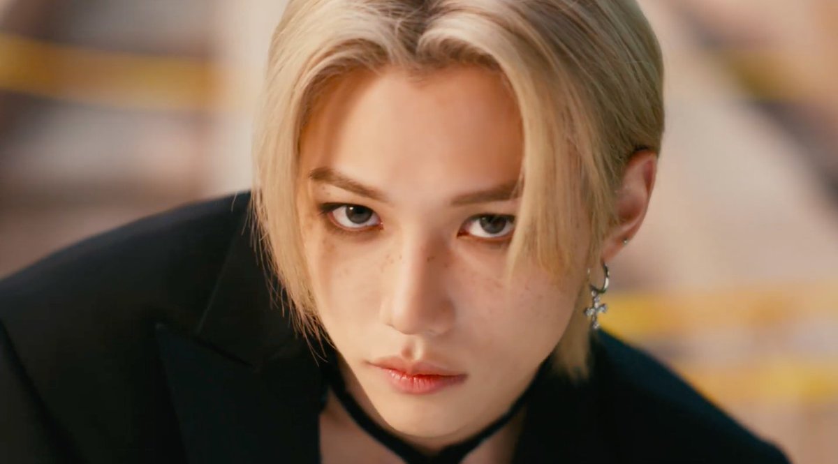 skzshots's tweet photo. "★★★★★ (5-STAR)" Trailer ㅡ HAN, Felix https://t.co/pyXuYxuqT6