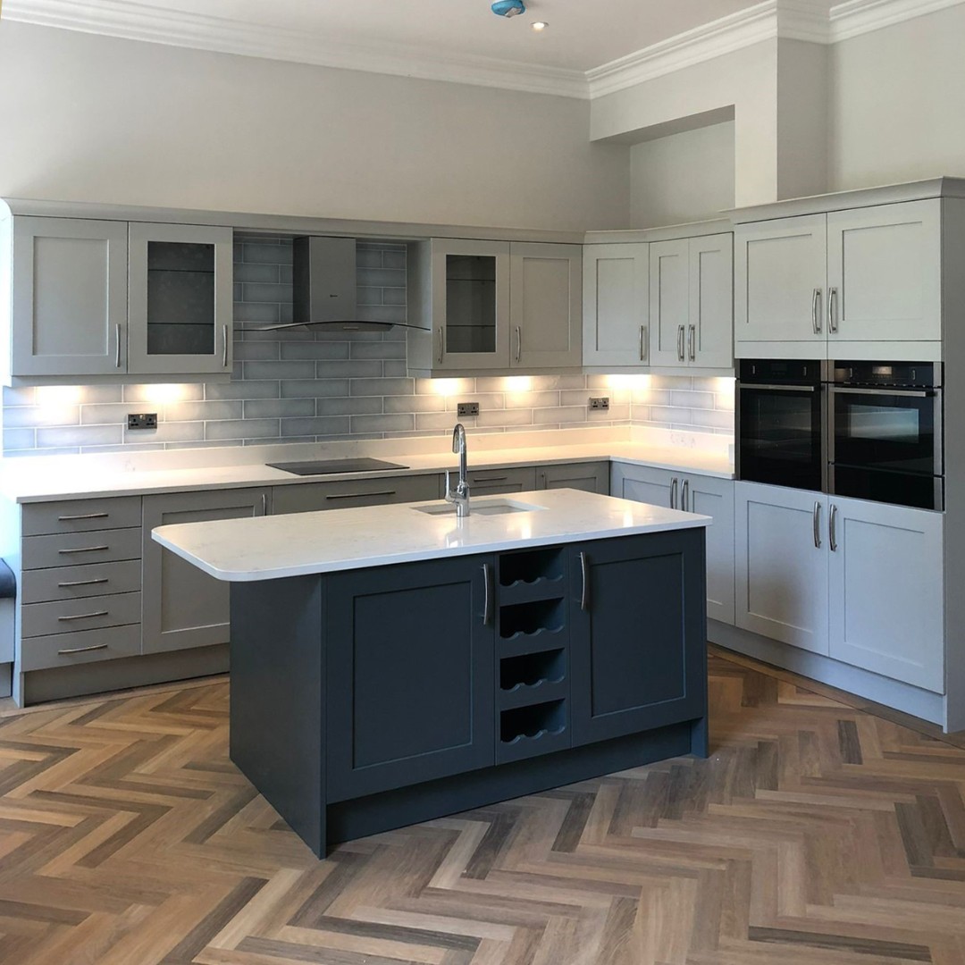 AvantiKB's tweet image. Another beautifully imagined kitchen recently installed by Avanti.

Free design appointment: avantikb.co.uk

SALE NOW ON
Buy now - PAY NEXT YEAR*

#kitchen #modernkitchen
#glosskitchen
#contemporarykitchen
#home  #caple #neff

*Conditions apply… avantikb.co.uk/finance/