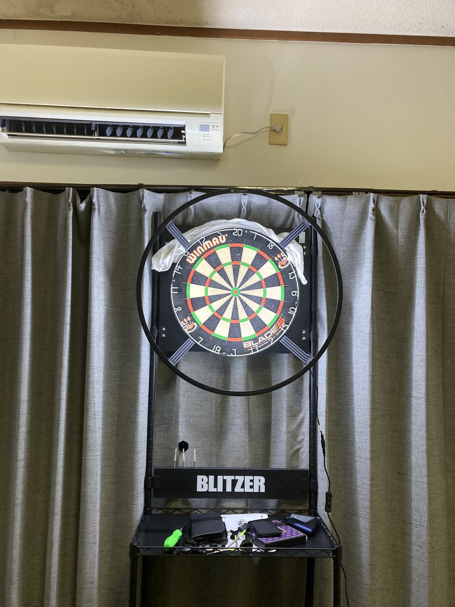Billykundarts's tweet photo. ３年ぶりに、お家ボード
イップスでほぼダーツしてなかったけど
ダーツ仲間ってほんと素敵
マイナススタートだけど
またダーツ頑張るぜい！ https://t.co/259itcZxkx