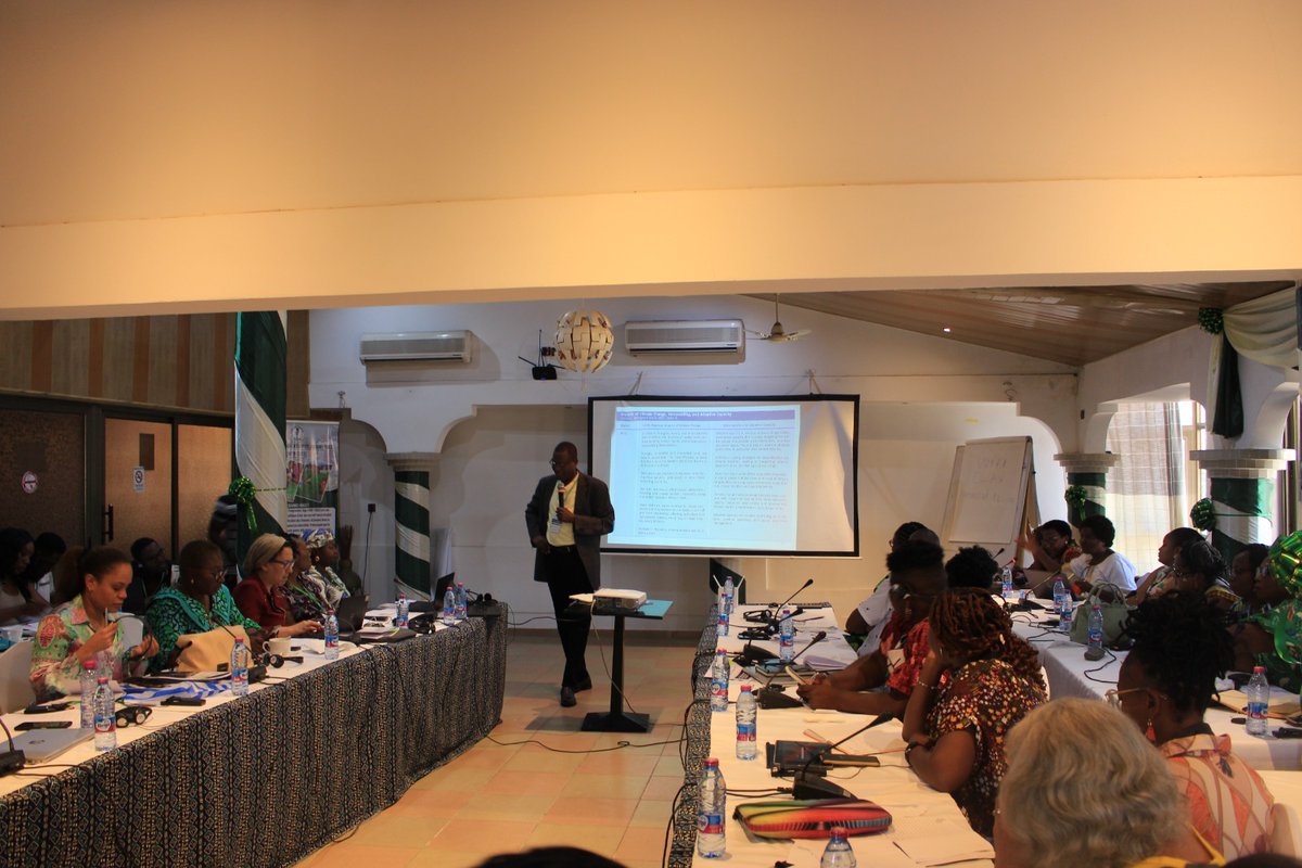 WepTogo's tweet photo. Trois jours intense d'atelier de formation des femmes africaines sur la négociation sur les changements climatiques , @WEP avec le réseau @AWGGCC ont doté les participantes des connaissances nécessaires pour faire progresser les actions de lutte contre le changement climatique. https://t.co/wX2FEwLHRn