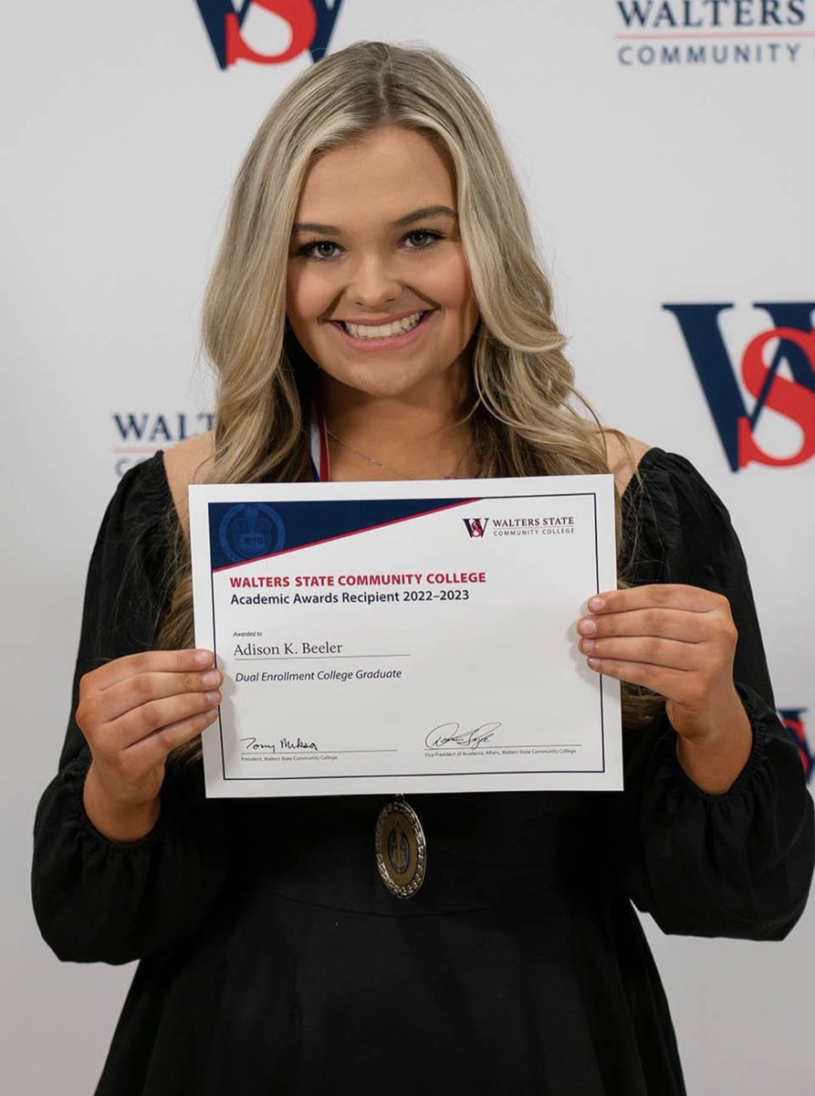 GlimpseofGHS's tweet photo. Adison Beeler graduated from Dual Enrollment College, having completed her associates degree while in high school. https://t.co/P89DRebSsB