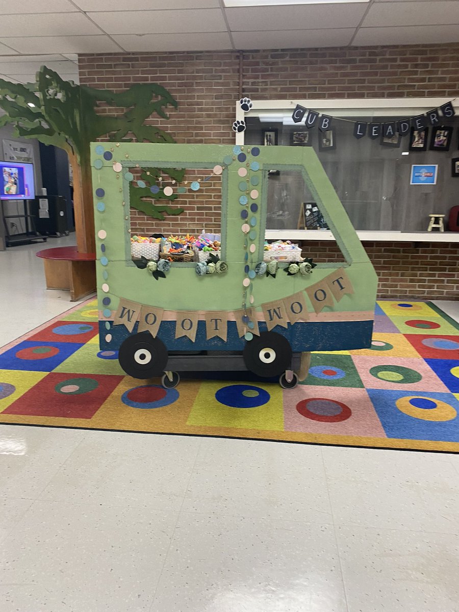Our last Woot Woot Wagon is just one week away! We’re working hard to earn Cub Cash! <a href="/Creeksidetweet/">Creekside ECS</a> #NeedtoSucceedCECS #WEareLakota