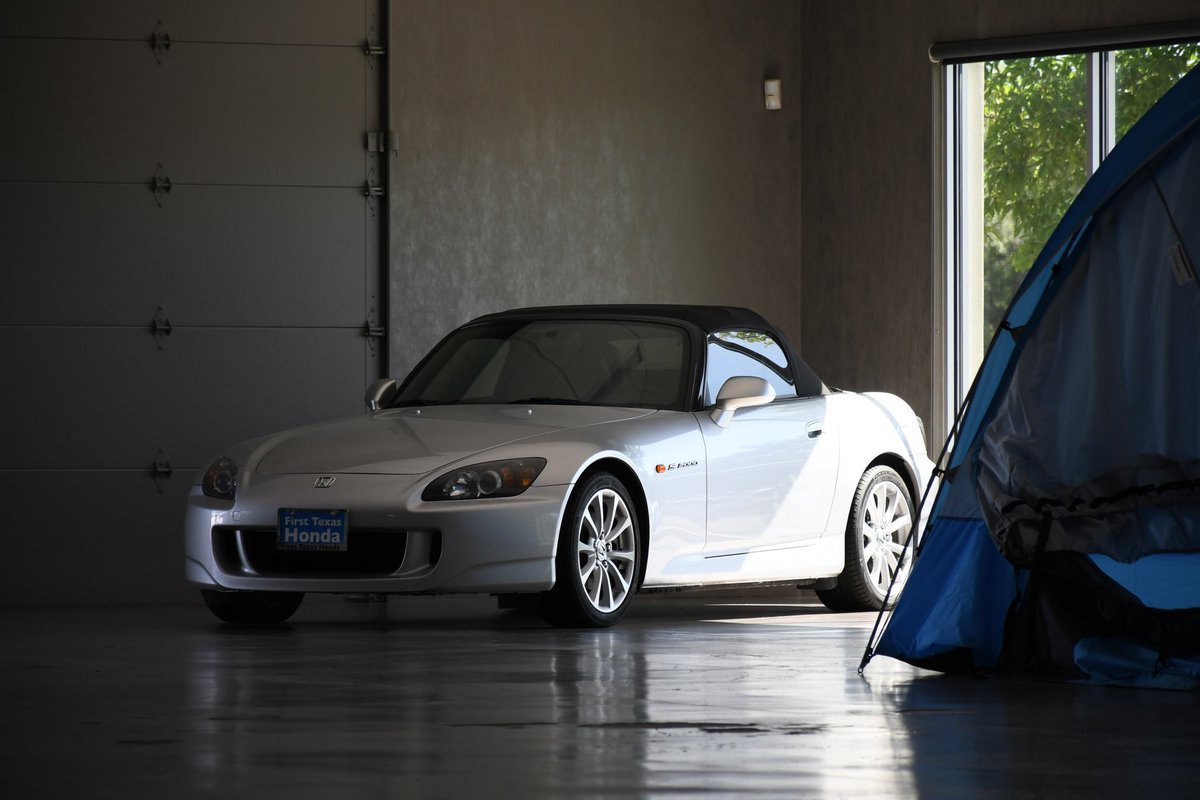 Lurking in the shadows

#jdm #jdmlife #car #carphotography #honda #s2000 #s2k #hondas2000 #firsttexashonda #austin #texas #texasphotography #nikon #nikonphotography