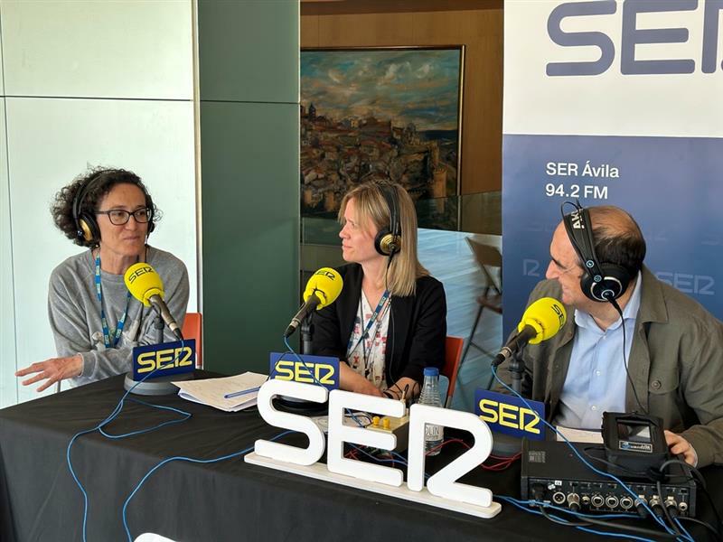 EOI_AVILA's tweet photo. ¡Gran día en la feria educativa organizada por la Cadena SER en Lienzo Norte! Cada vez más cerca de nuestros futuros alumnos 😄 https://t.co/rhW0FeFZ3I