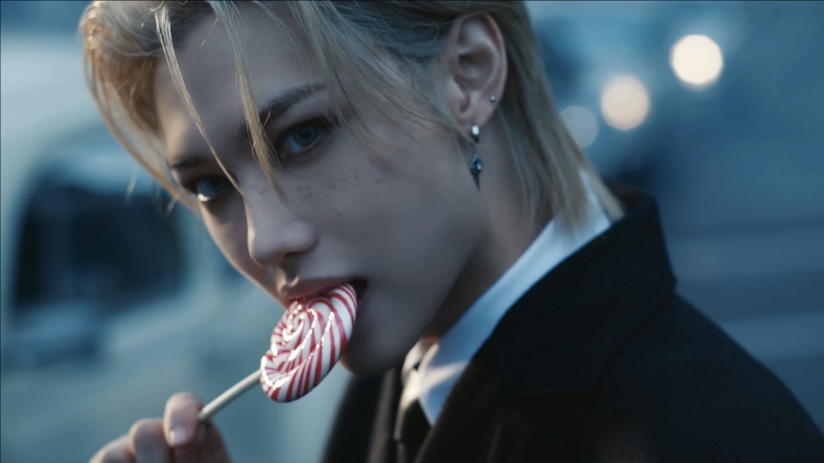 i3chanlix's tweet photo. the director yelled CUT!!! but they heard cunt and served it. https://t.co/2rFHEnotCh