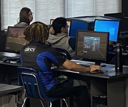 LWEGriffins's tweet photo. Congrats LWE Rocket League for advancing to the IHSA E-Sports State @ Evergreen Park HS Sat. 4/29.
Jacob Hartman (Haart), Colin Keener (Cloud) & Elisha Adams (Alincy) qualified for state in a highly competitive sectional. Big opportunities await the future of LWE esports. https://t.co/n1bs9cEy4p