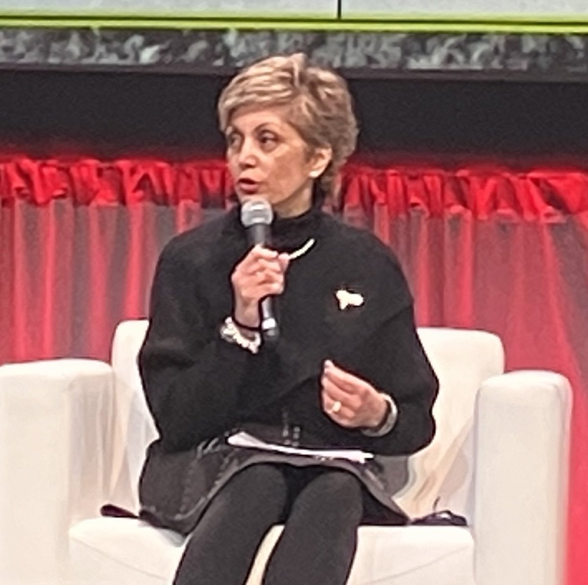 What a refreshing perspective from Mayor ⁦<a href="/cityofcalgary/">City of Calgary</a>⁩ ⁦<a href="/JyotiGondek/">Jyoti Gondek</a>⁩.Declaring a climate state of emergency,transitioning to clean energy.reflecting real leadership which is diverse &amp; majority women delivers a different narrative <a href="/CBC/">CBC</a>⁩ ⁦<a href="/theUSDN/">USDN</a>⁩