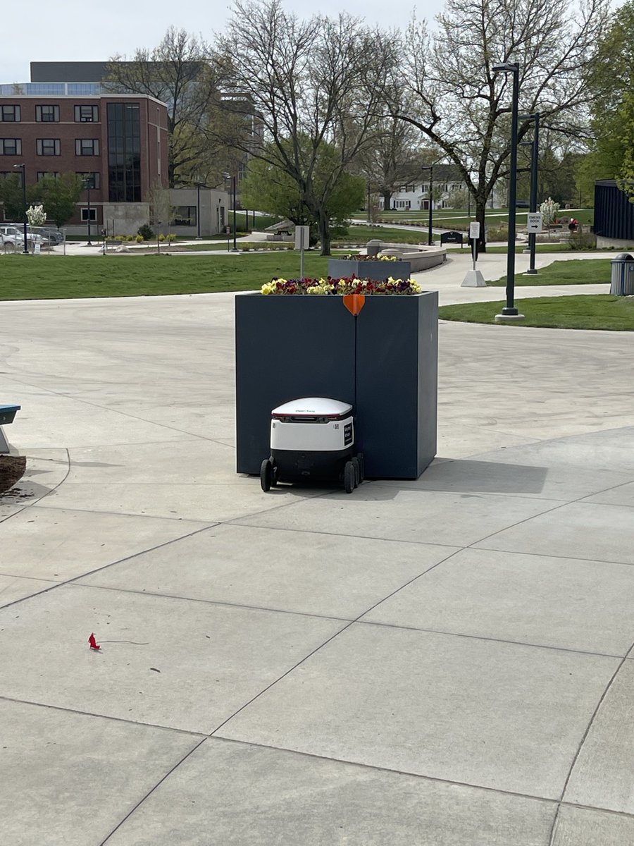jasonjwebber's tweet photo. I feel you robot. That’s usually my Monday. #ballstate #bsu https://t.co/LawczaV0NK