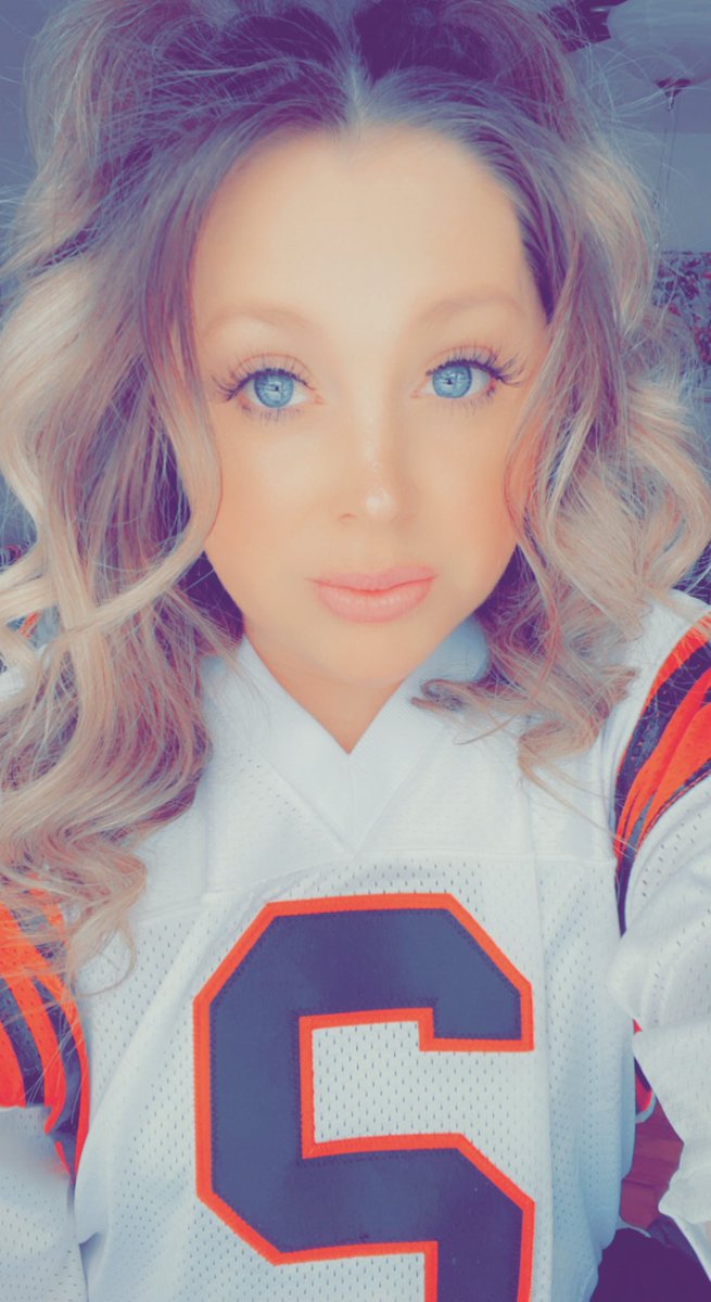 LitGawddess's tweet photo. Just a little throwback Thursday for #DraftDay in this fire throwback jersey from @KochSports ๐ฅ๐งก
#WhoDey #rulethedraft https://t.co/w7aRxD1Uro