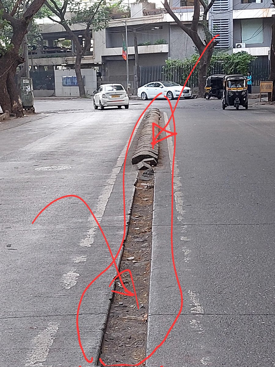 GovindN77966606's tweet photo. @mybmcWardS @PotholeWarriors @mybmc @MCGM_BMC @mtptraffic @CPMumbaiPolice @RoadsOfMumbai @avartanpowai @mumbaimatterz @mumbaitraffic @poonam_mahajan @ChDadaPatil @AUThackeray @mataonline @tbdnews @LoksattaLive @abpmajhatv @iYashwantJadhav @mybmcRoads @IqbalSinghChah2 @AshwiniBhide @Dev_Fadnavis @mieknathshinde @MumbadeviPraja @AndFootpath @saamTVnews @ibnlokmattv1 @zee24taasnews @mumbaimirror @citizenmatters @powaiinfo @PlanetPowai @TOIMumbai @BJP4Mumbai @mnsadhikrut @MMRDAOfficial @Sahilinfra2 @Mi_DilipLande @MPLodha @MNCDFbombay @CMOMaharashtra @mybmcWardS @mybmcRoads Infront of Hirapanna Shoping Centre, Powai, Mumbai -400076.
Pls see the condition of divider without colour. No beautification at entry point of Hiranandani?
@Mi_DilipLande
@mybmc
@IqbalSinghChah2
@AshwiniBhide 
@N_Hiranandani 
@hiranandanigrp https://t.co/VTbHkB5U32