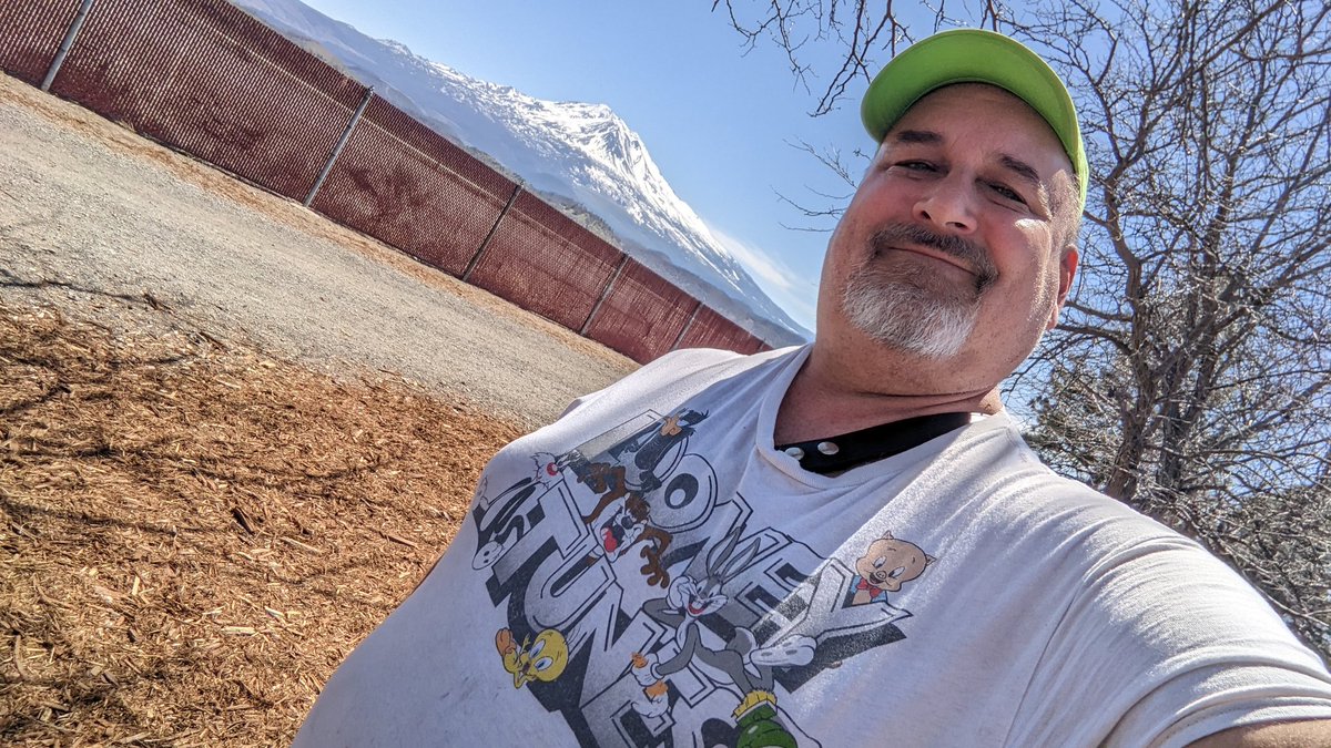 hippotaur's tweet photo. On the road

See shirtless version for free at: https://t.co/HMihSjWh13 https://t.co/u7oD0Yaxwo