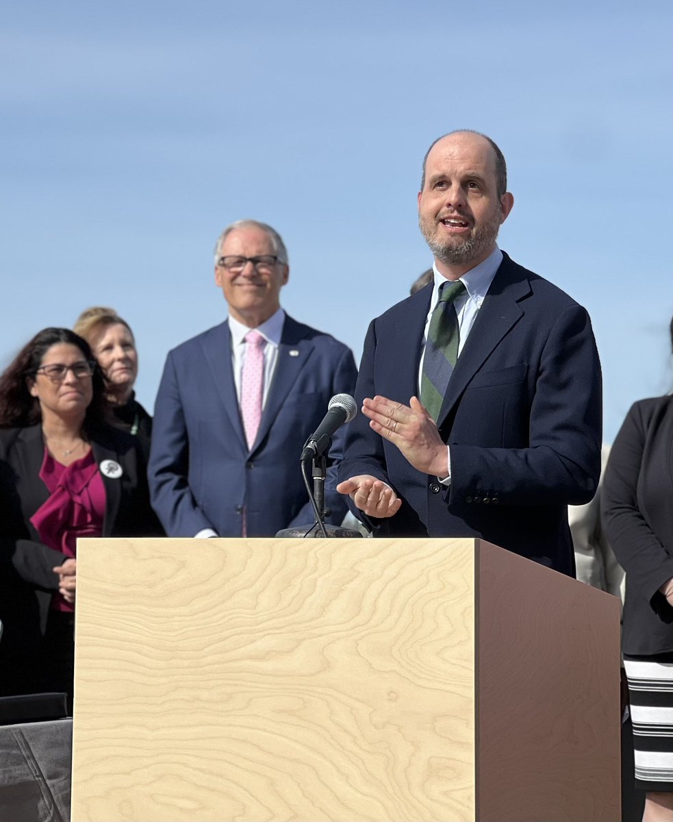 Sen. Drew Hansen tweet media