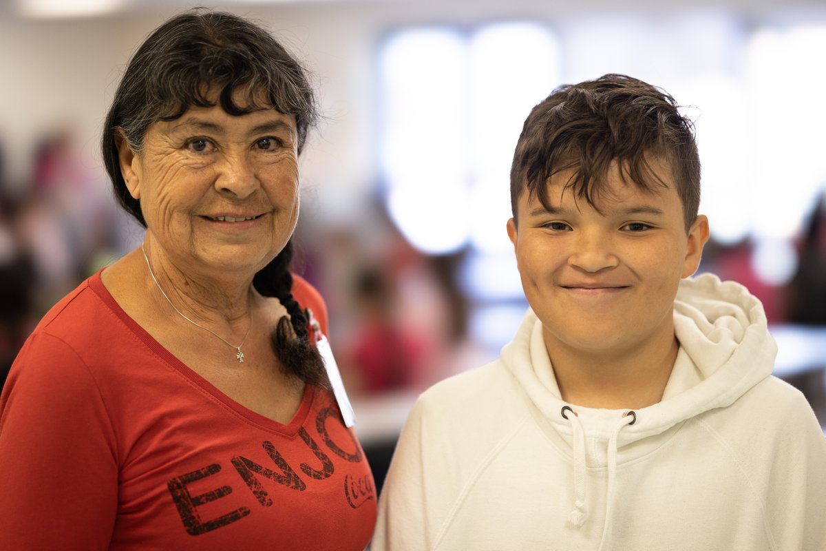 Janet Garcia, a custodian at La Mesa Elementary, rushed into action when she saw a student collapse from choking on his food. After several attempts of the Heimlich maneuver, fifth grader Christian Ortiz Gonzales could breathe again. 

Read more: loom.ly/60UM_a0
