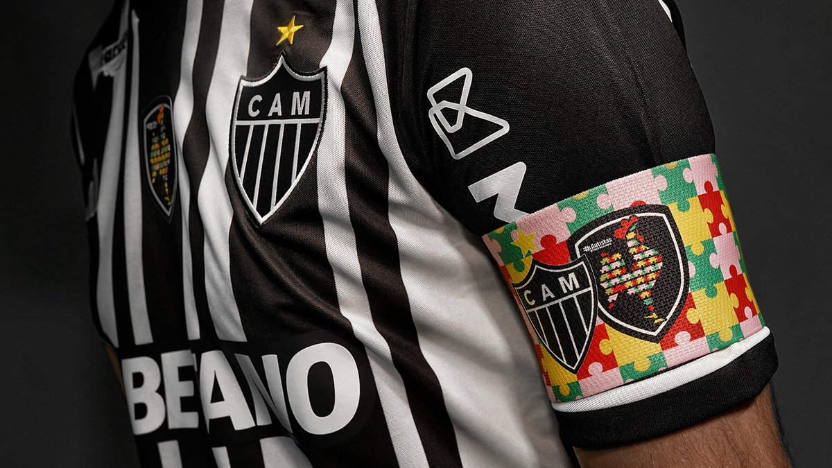 Atletico's tweet photo. 🧩 No sábado (29) o #Galo entrará em campo com uma camisa alusiva ao mês de Conscientização sobre o Autismo. 

As bandeirinhas de escanteio e as placas do Independência também terão as cores da causa, em apoio às pessoas que estão no espectro autista! 🖤🤍

#AutistasAtleticanos https://t.co/0Qyp0SsDif