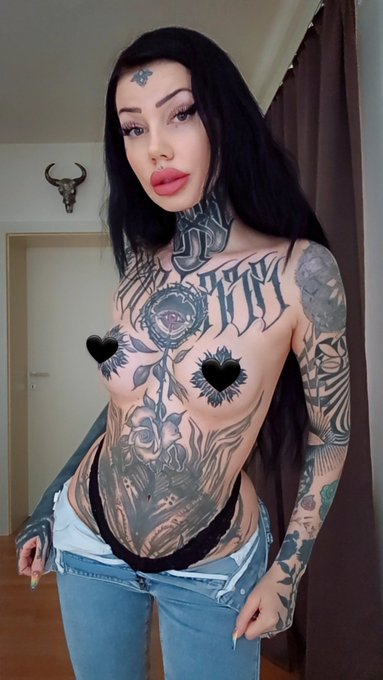 https://t.co/NgzVSBpxnc 👸🏻🖤 https://t.co/YzQ6reka7m<a href="/tag/inkedgirls"class="tags"><span>#inkedgirls</span></a><a href="/tag/onlyfansgirl"class="tags"><span>#onlyfansgirl</span></a>
