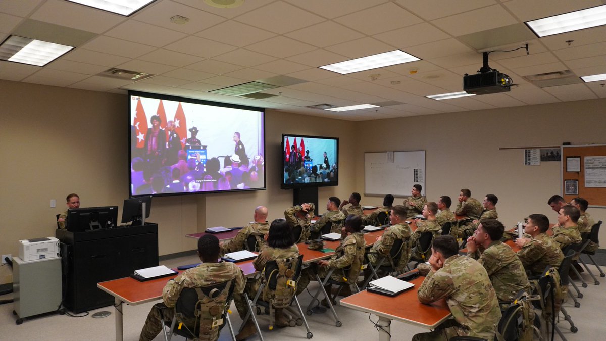 Trainees at Stever Hall are completely focused on the live stream of the renaming ceremony to Fort Gregg-Adams at the U.S Army Ordnance School. 
#SupportStartsHere #FortGreggAdams 
.
.
.
.
@59thOrdnanceBDE @USAODCorps @SCoE_CASCOM @FortGreggAdams