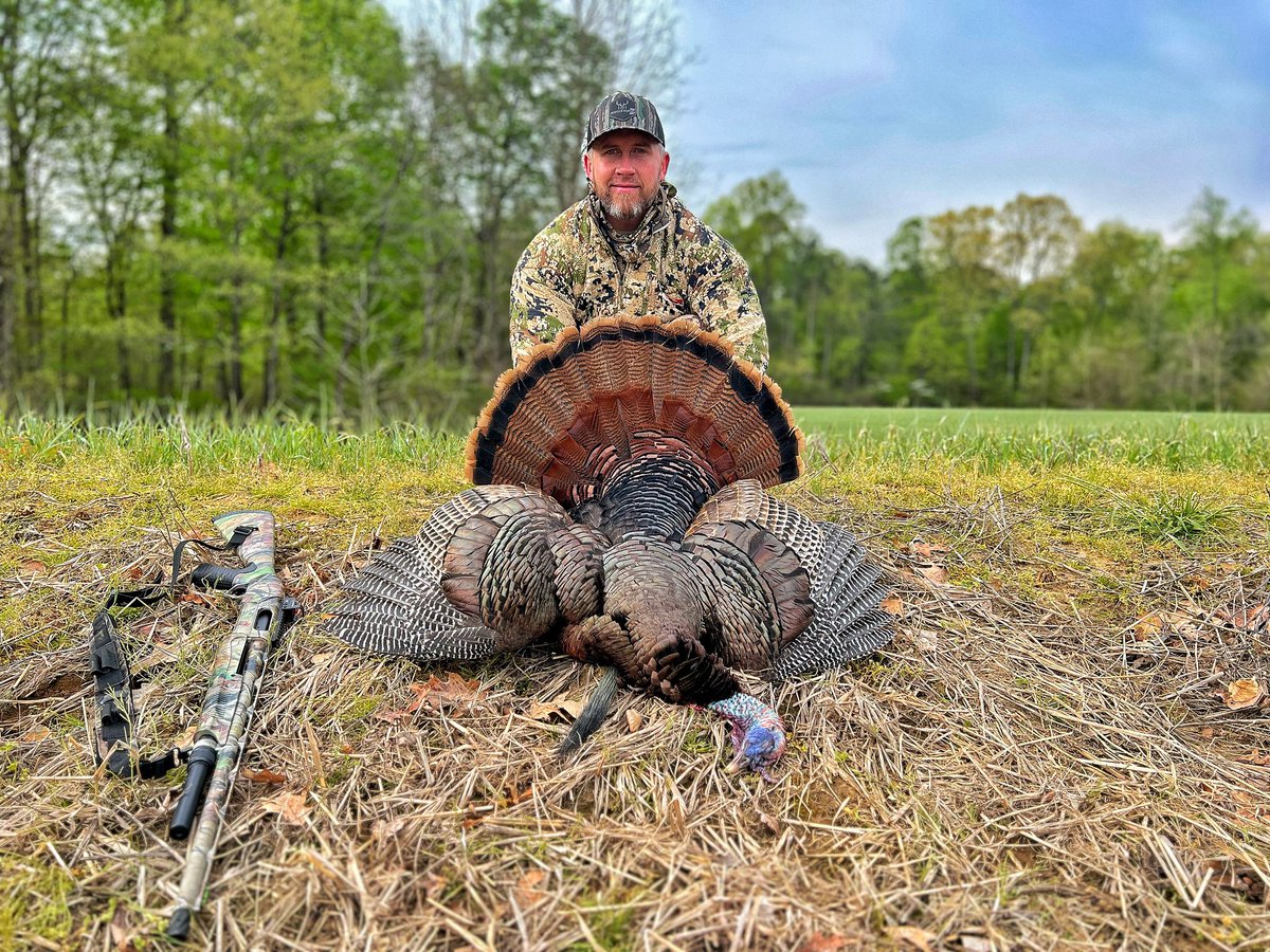 HoosierHunter00's tweet photo. Awesome morning of turkey hunting!  #turkeyhunting #hunting https://t.co/6gYJO1gjTc