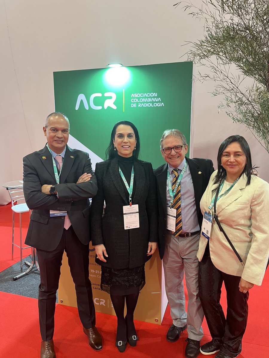 guasipati9's tweet photo. Primer día de la Jornada Paulista de Radiologia JPR y del Congreso Latinoamericano de Radiologia Pediatrica SLARP.  São Paulo Reencuentro con grandes amigos. #jpr,#slarp,#radiologia, #radiologiapediatrica,#spr,#cbr. https://t.co/j2SvFErzr7