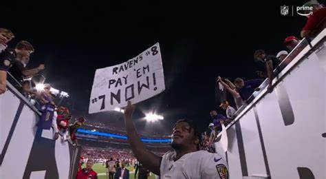 nflrums's tweet photo. BREAKING: Lamar Jackson and the #Ravens have agreed to terms on a deal #RavensFlock 

THEY DID!