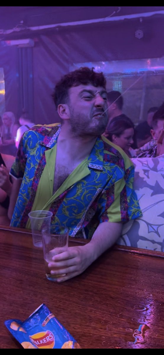 AnthWoodhouse's tweet photo. Get in @calsmiith 👏 🤣 https://t.co/9UByKzCTbd